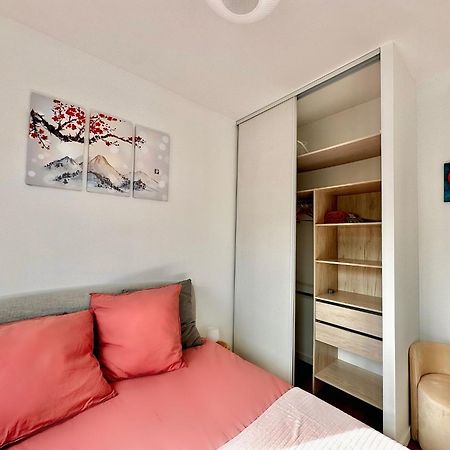 Le Boudoir - 2 Pieces Et Parking Apartment Le Plessis-Robinson Exterior foto